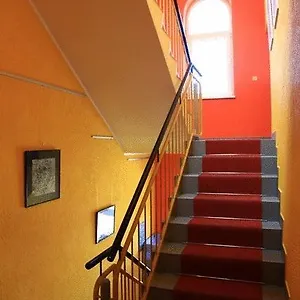 https://east-side-hotel.find-berlin-hotels.com
